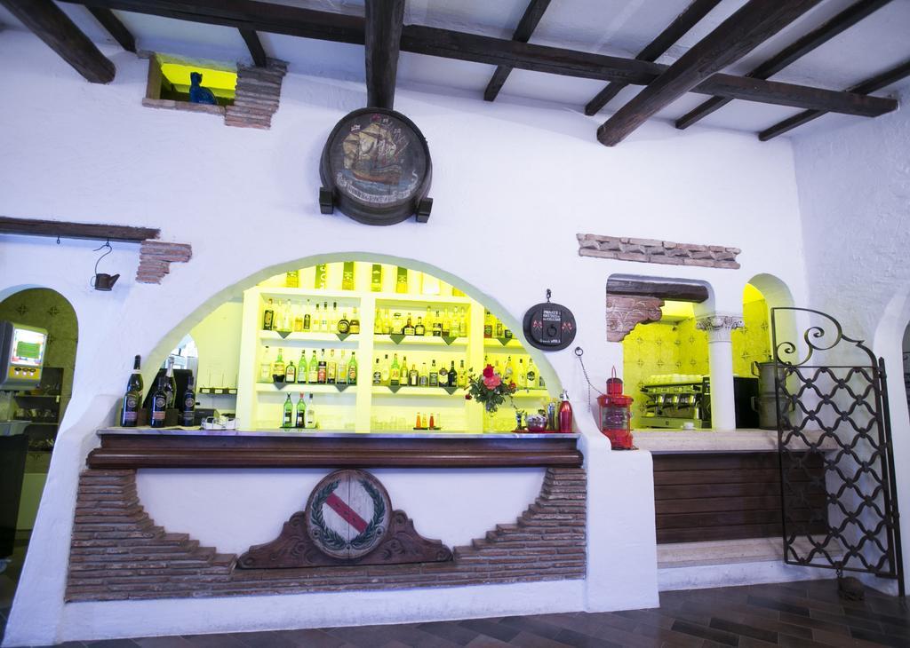 Hotel Cala Di Mola Порт-Аццурро Экстерьер фото