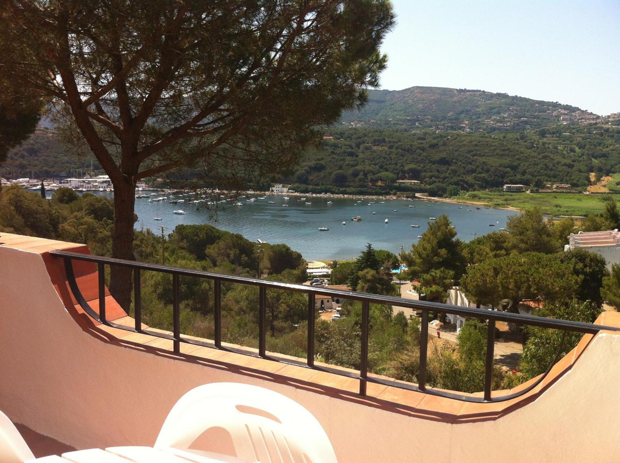 Hotel Cala Di Mola Порт-Аццурро Экстерьер фото