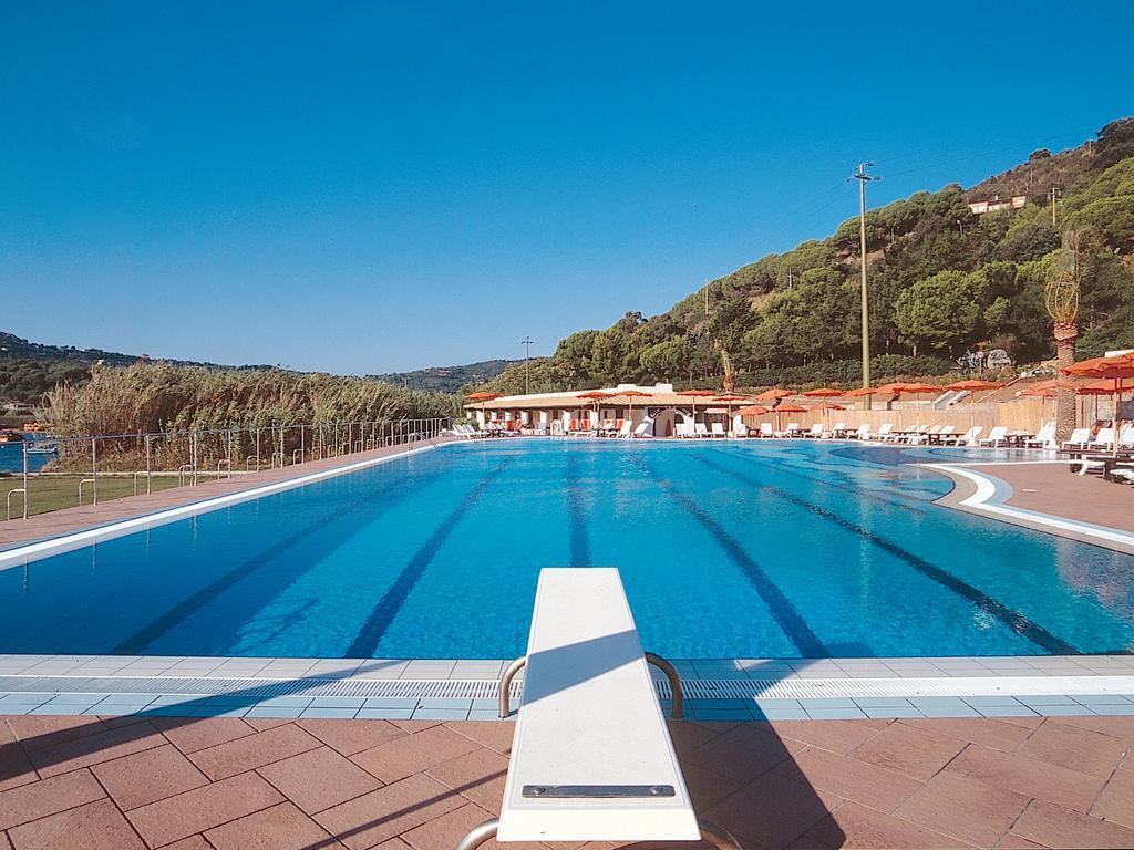 Hotel Cala Di Mola Порт-Аццурро Экстерьер фото