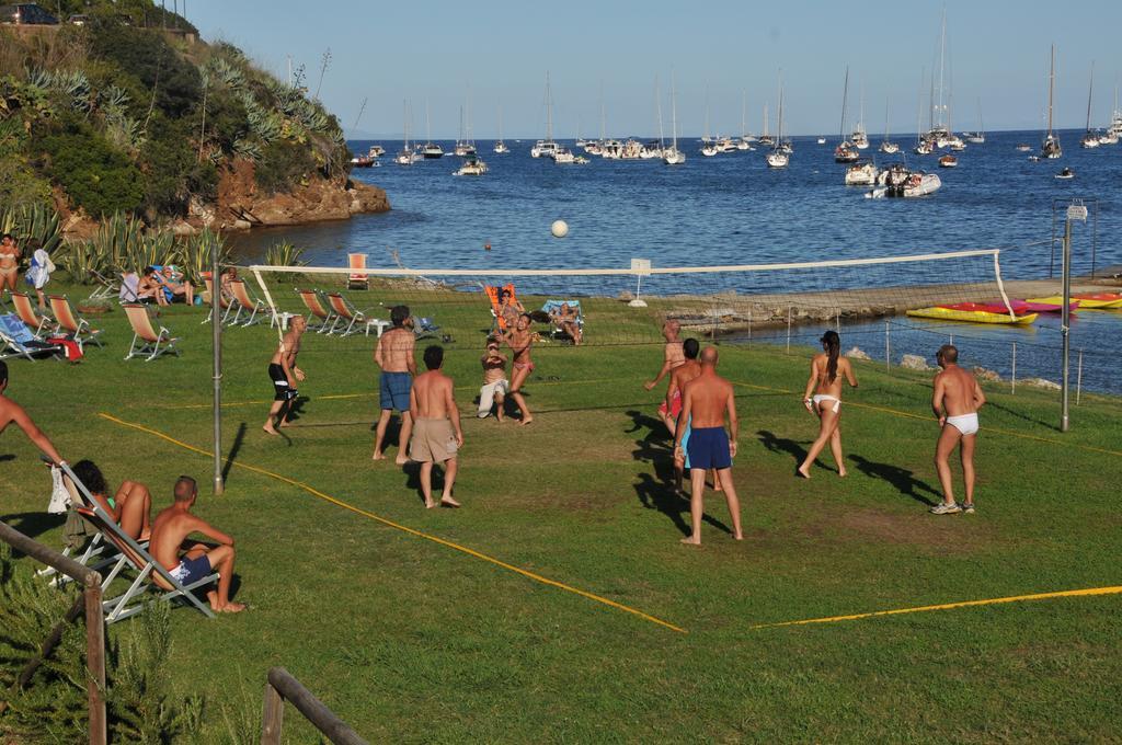 Hotel Cala Di Mola Порт-Аццурро Экстерьер фото